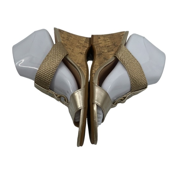 Mootsies Tootsies Mosadira Open Toe Gold Cork Wedge Heeled Sandal Size 9 Women’s - Picture 8 of 10